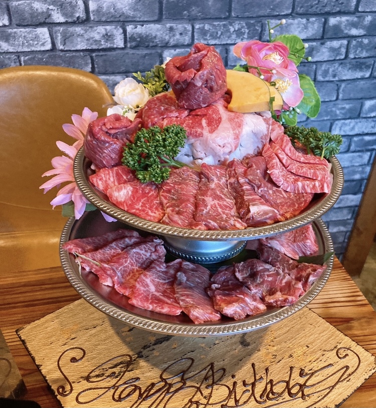 お肉のケーキ アルモントホテル京都 公式
